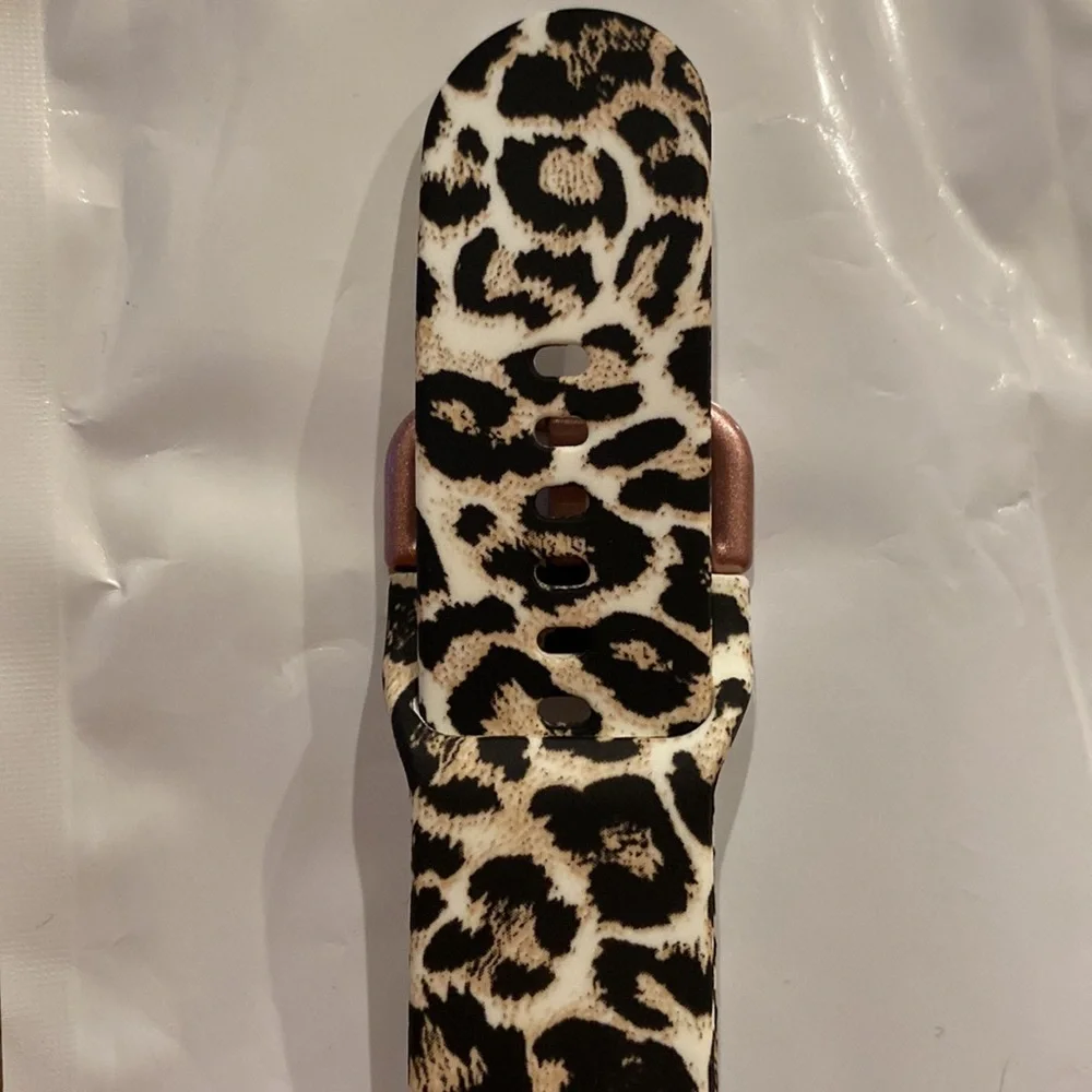 🆕Replacement Silicone Watch Band for FitBit Versa NWOT: Animal Print